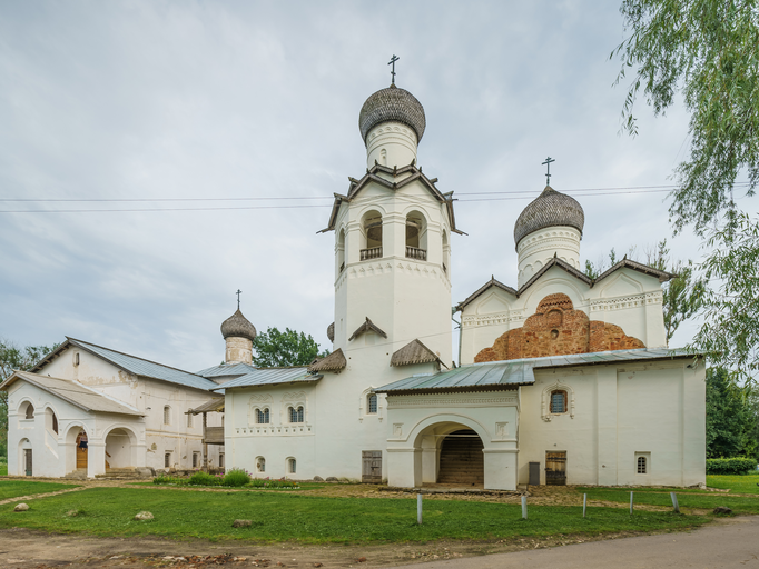 Церковь Сретения с трапезной)